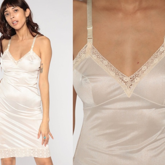 Elegant Cream Slip Dress with Lace Trim - Picture 1 of 8